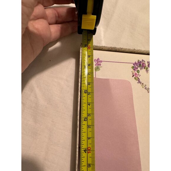 Carlton Cards Floral Stationery Set 30 pages 17 Envelopes 8.5 in by 11 in - Picture 6 of 7